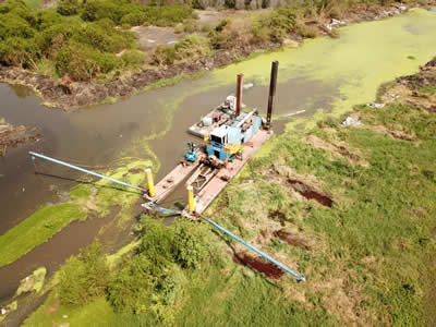 Recorrido con la prensa en los canales principales de la Laguna Valle de las Garzas
